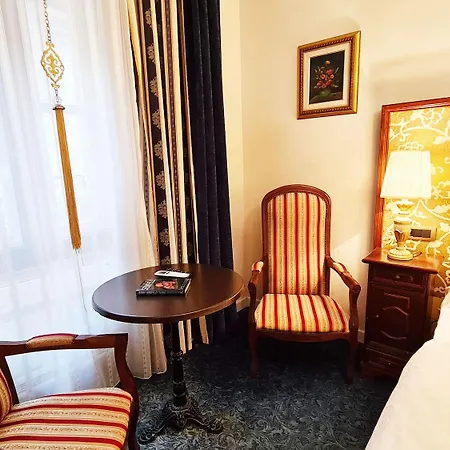 Couette-café Hamlet 4*