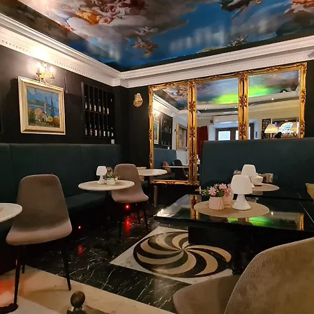 Couette-café Hamlet 4*