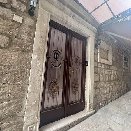 Hamlet Bed & Breakfast 4*