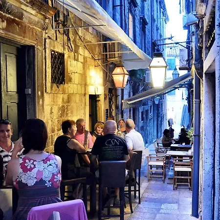 Hamlet Bed & Breakfast 4*