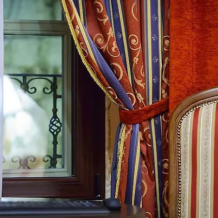 Hamlet Bed & Breakfast 4*