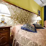 Hamlet Bed and Breakfast 4*